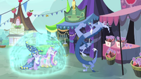 Cadance forming shield around her and Twilight S4E11