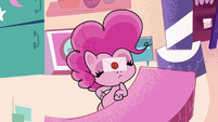 Letter smacks Pinkie Pie in the face PLS1E6b