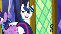 Shining Armor looking slyly at Twilight S5E19