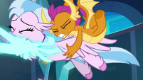 Smolder trying to save Silverstream S8E26