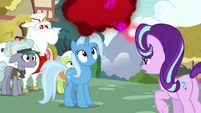 Trixie looks at Starlight's cloud of anger S7E2.png (1.09 MB)