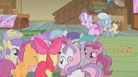 Dinky Doo with horseshoe cutie mark S1E12