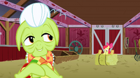 Granny Smith checking on Apple Bloom S3E8