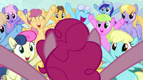Ponies cheering "PINKIE!" S03E13