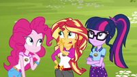 Sunset whispering to Twilight and Pinkie EG4