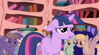 Twilight "libraries are supposed to be quiet" S1E01