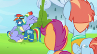 Windy and Scootaloo look at Rainbow and Bow S7E7