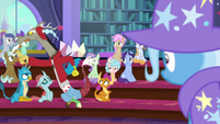Discord shushing the other students S8E15
