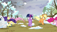Main ponies running away from the snow S5E5