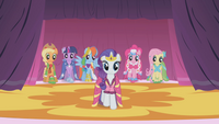 Rarity's Dresses S1E14