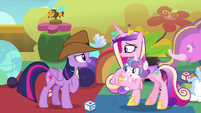 Twilight enters the daycare in a cowboy hat S7E22