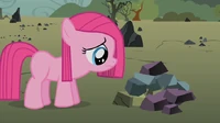 Pinkie Pie hår var helt rett som en hoppeføll.