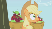 Applejack about to... S01E04