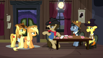 Silverstar calms down Applejack and Braeburn S5E6