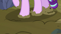 Starlight Glimmer walking through the mud S8E19