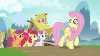 The Crusaders pleading with Fluttershy S9E22