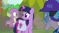 Twi and Spike confused by Dusty's laughter S9E5