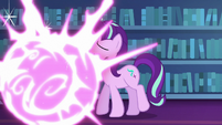 Twilight teleporting in front of Starlight S6E21