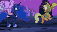 Applejack gasping at Luna S2E4