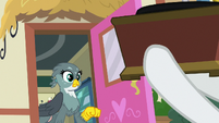 Gabby notices Rarity in front of her S9E19