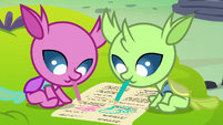 Ocellus' siblings sign her permission slip S9E3