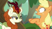 Applejack surprised by Autumn Blaze S8E23