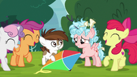 Cozy Glow returns Pipsqueak's kite again S8E12