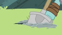 Rockhoof starts digging a trench S7E16.png (542 KB)