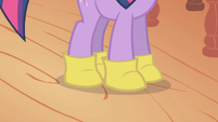 Twilight's Boots S1E11