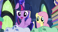 Twilight "snacks, books, blankets, books" S5E23