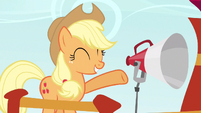 Applejack break! S3E8