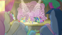 Audience ponies cheering for the actors S8E7