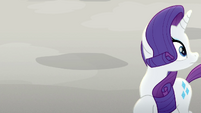 Rarity looking to the right MLPRR