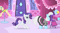 Rarity posing S1E20