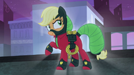 S04E06 Applejack jako Mistress Mare-velous