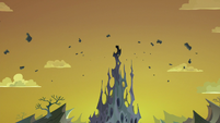 Top spire of the changeling hive destroyed S6E26