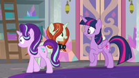 Photographer ignoring Starlight Glimmer S8E13