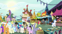 Ponies in line to buy Mares Day flowers S7E19