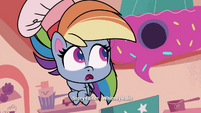 Rainbow Dash looking behind her PLS1E5b