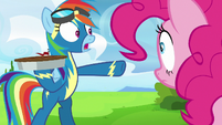 Rainbow Dash telling Pinkie Pie to look out S7E23