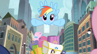 Rainbow flying in Manehattan S4E08