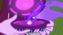 Rarity's magic absorbed into the amulet EG3.png