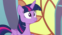 Twilight Sparkle pleasantly surprised S8E2