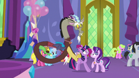 Discord pushing Twilight toward Starlight S7E1