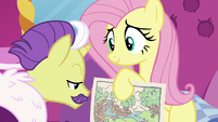 Fluttershy shows Dandy Grandeur her diagram S7E5