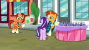 Stellar giving smoothies to Starlight and Sunburst S8E8