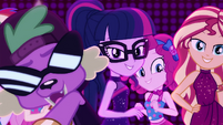Twi, Pinkie, and Sunset sing behind Spike EGDS41