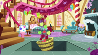 Applejack's apples fall through the trapdoor S7E23