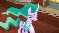 Mistmane "hides the misery of its ponies" S7E16