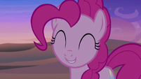 Pinkie Pie excited about muffins S7E18